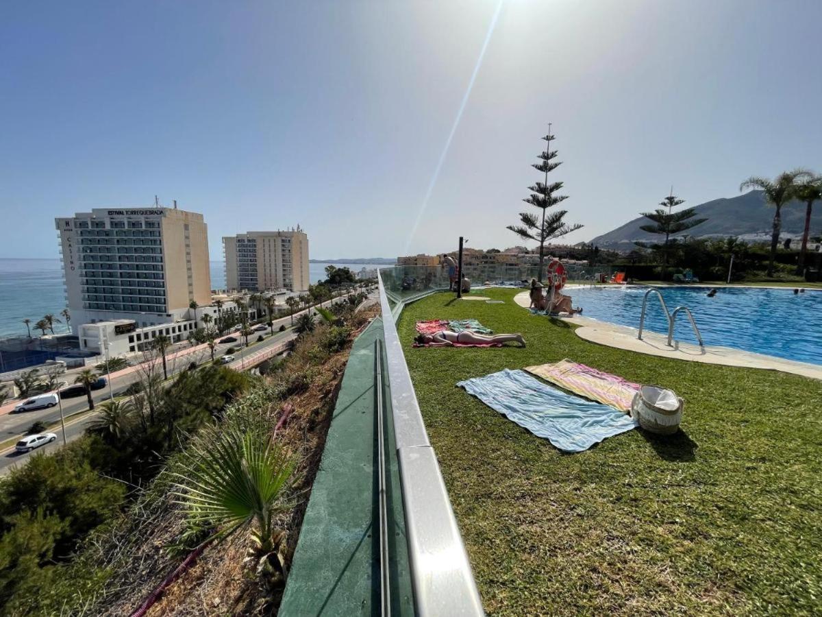 Beach And Pool Holidays At The Grand Coloso Benalmadena Luaran gambar