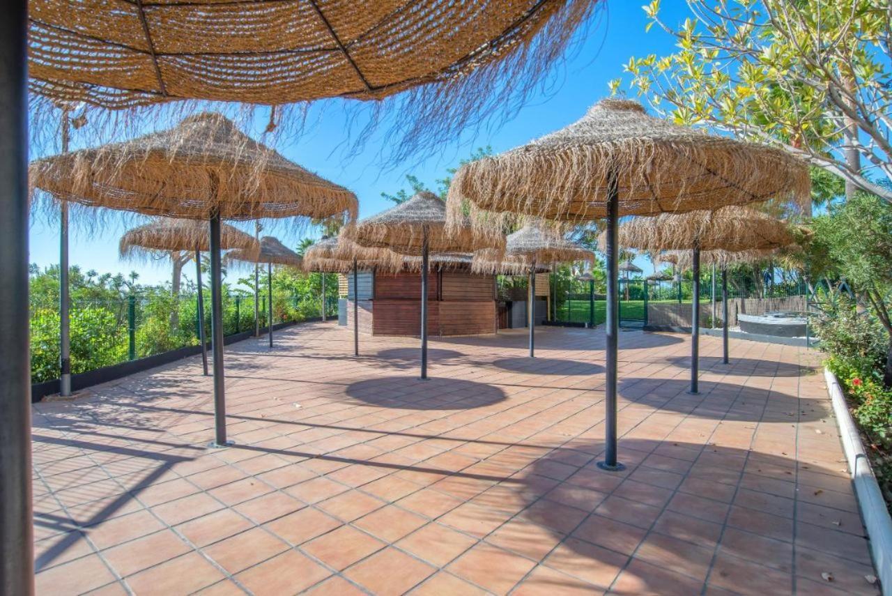 Beach And Pool Holidays At The Grand Coloso Benalmadena Luaran gambar